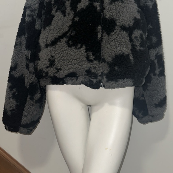 PLUSH ZIP UP - Picture 7 of 8